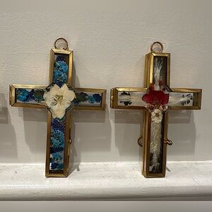 Cross wall decor